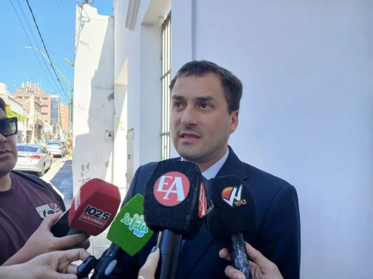 Proponen que las tasas municipales dejen de cobrarse en la boleta de luz