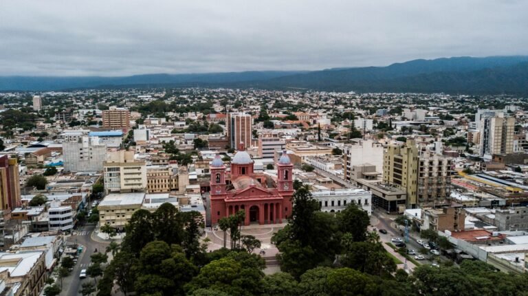 Miércoles fresco y con cielo variable en la ciudad de Catamarca