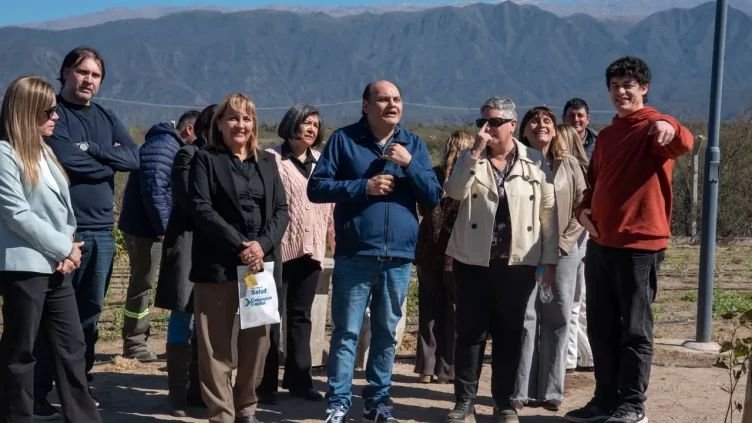 Valle Chico fortalece su huerta comunitaria como espacio de encuentro y bienestar