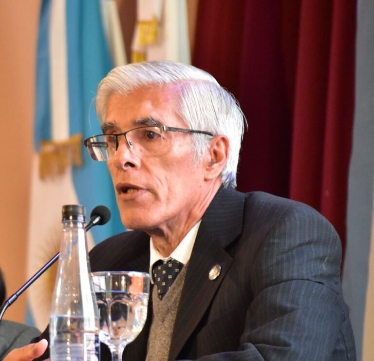 UNCA: Arellano cuestionó el incumplimiento salarial y advirtió por el impacto del paro