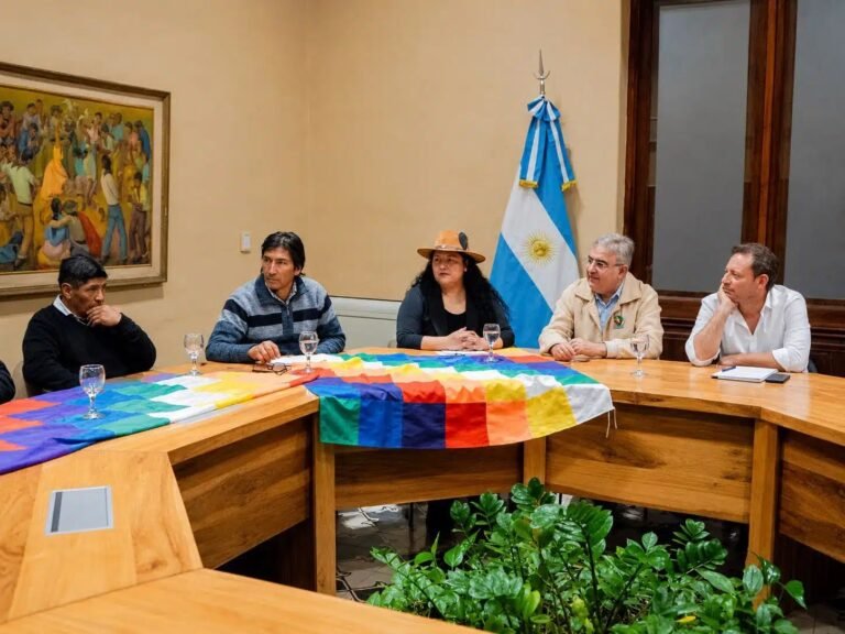 Comunidades originarias del norte de Belén llevaron sus demandas a Casa de Gobierno
