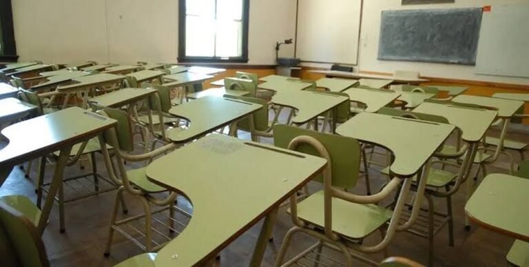 Docentes universitarios realizarán un paro este miércoles por reclamos salariales