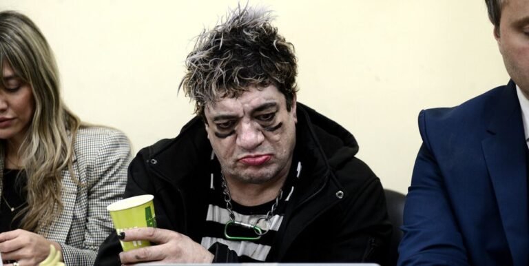 Pity Álvarez chocó contra otro auto en una estación de servicio y quedó internado